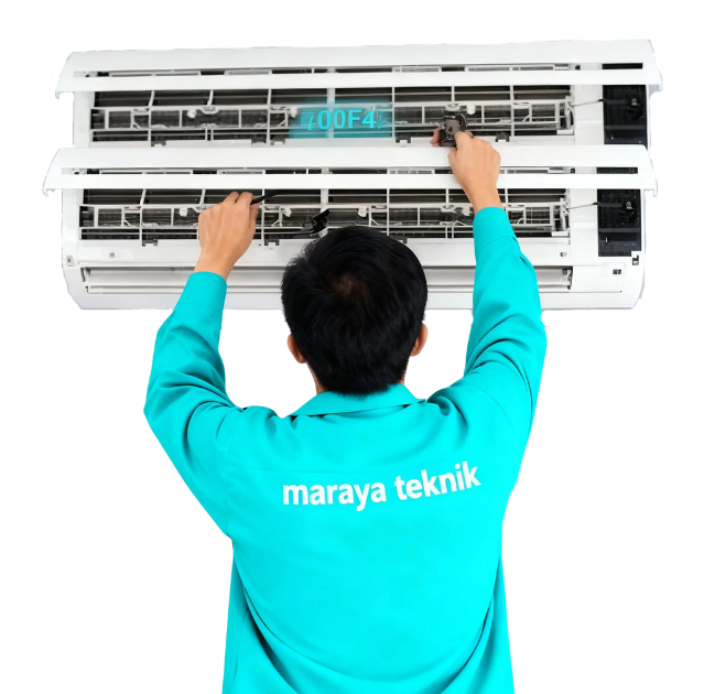 Teknisi Maraya Teknik profesional sedang memeriksa unit AC